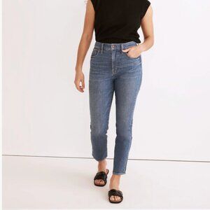The Perfect Vintage Jean in Finney Wash (Size 25)